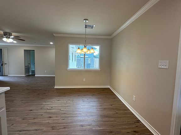 3rd image of 3313 Lynnwood Ln
