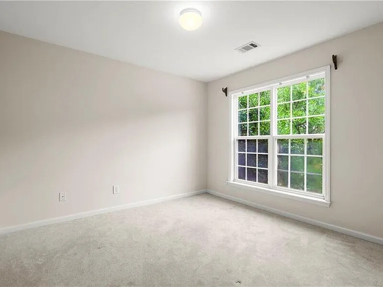 2080 Vistoria Dr — Photo 22