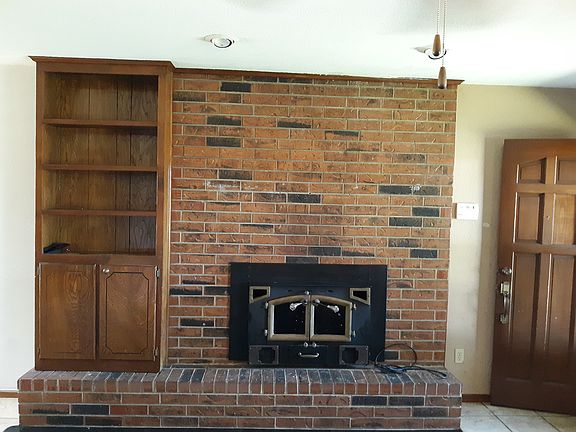 Fireplace/livingroom 