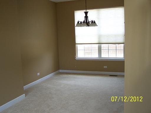 3rd image of 4921 Highwood Ln