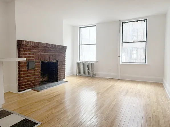 409 West 24th Street image 1 of 6