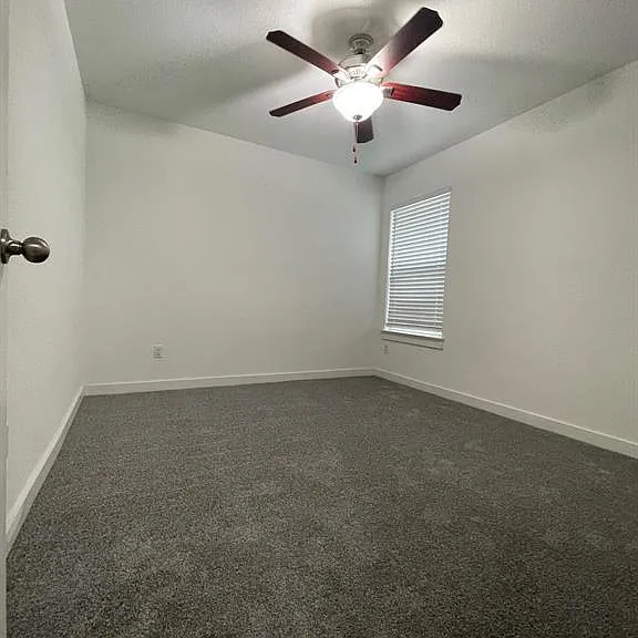 16911 Alturas Ave — Photo 6