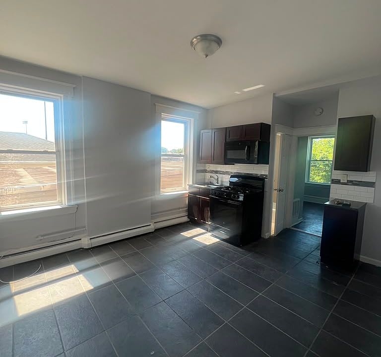 1st image of 446 N 5th St #3D