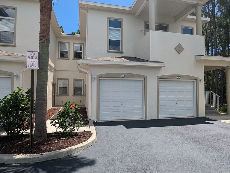 Devon Circle Apartments — Photo 12