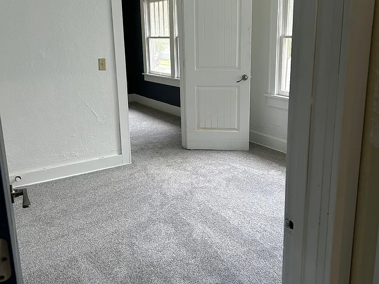 1027 N C St — Photo 7