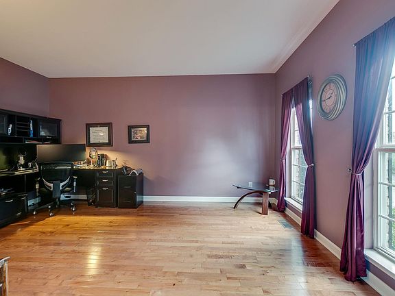 3rd image of 2225 Wolford Cir