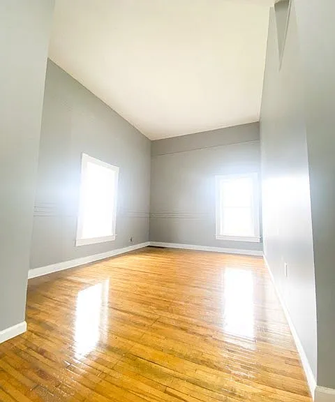 301 W Washington St — Photo 3