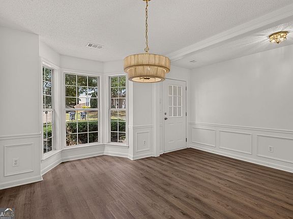 4th image of 3780 Ridgefair Dr