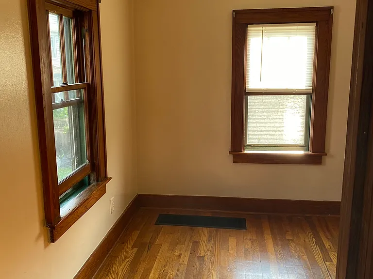 121 E Falls St — Photo 13