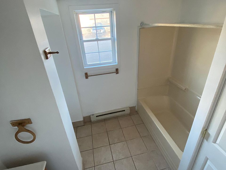 1st image of 109 Alicia St #A