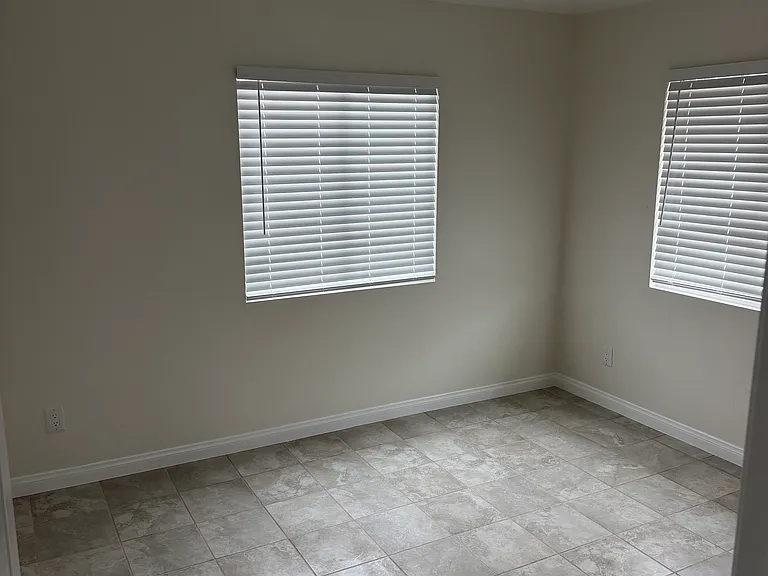11156 S Grevillea Ave #A — Photo 11