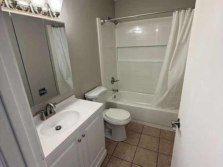 918 Pearson Cir #2 — Photo 7