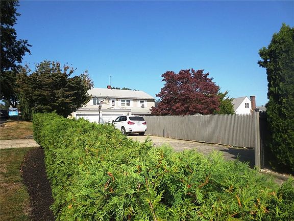2nd image of 43 De Pinedo St