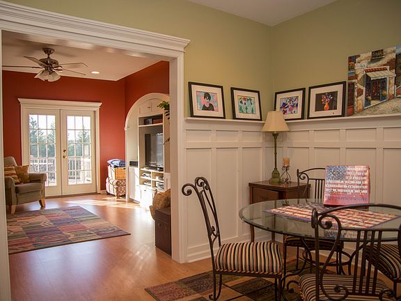 5th image of 211 Glenhaven Way