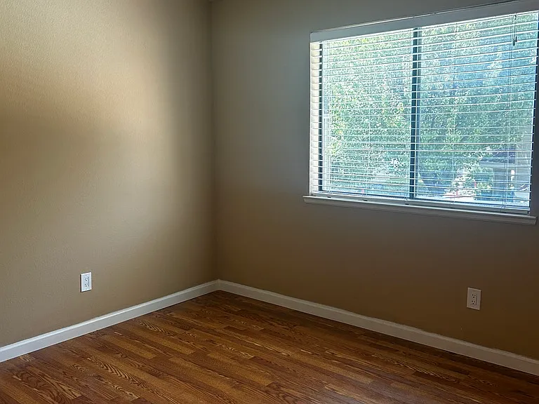 Roomy Bedroom #2