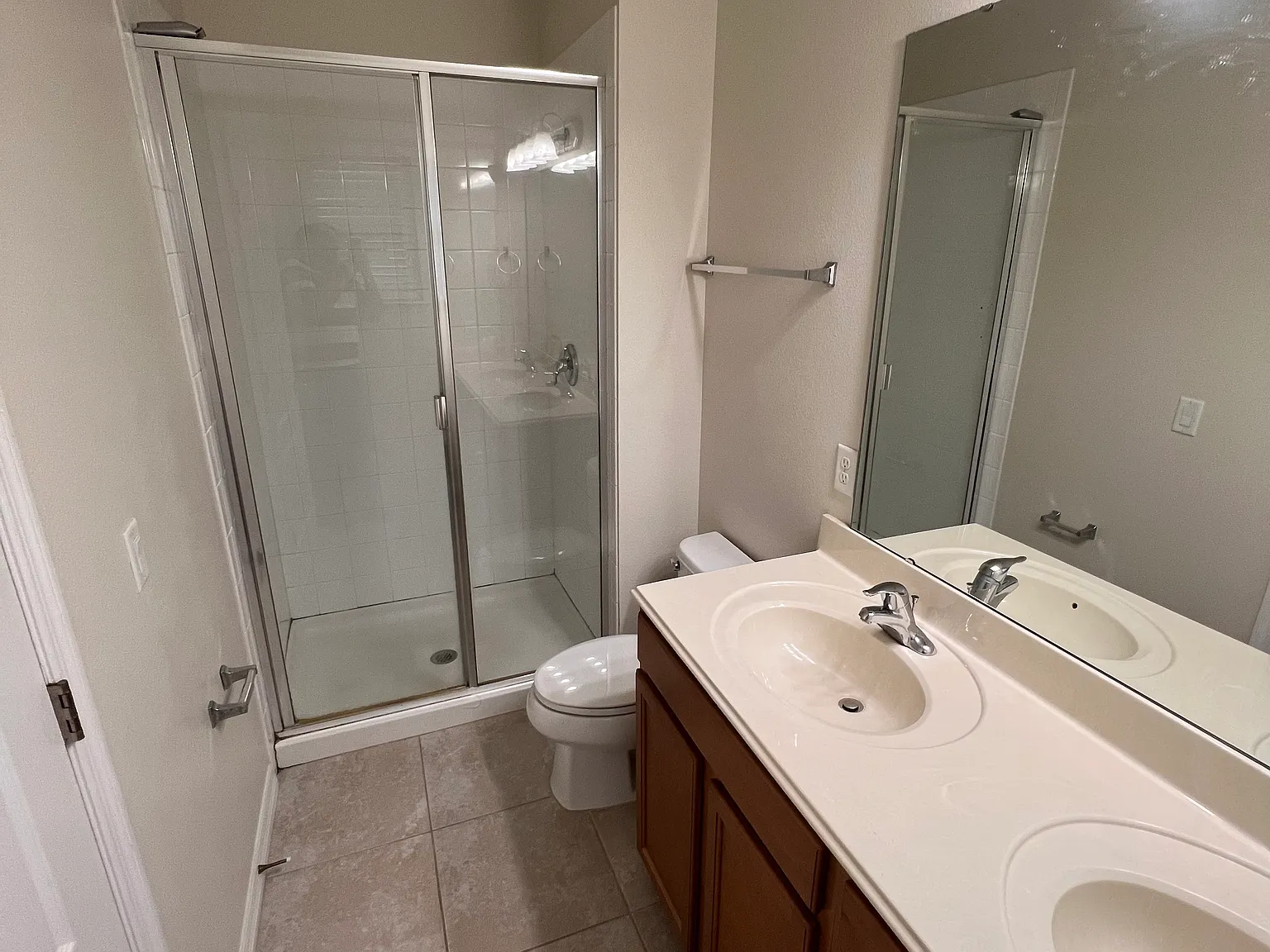3 bed, 2.5 bath, 1476 sqft, $2,400 — Photo 4