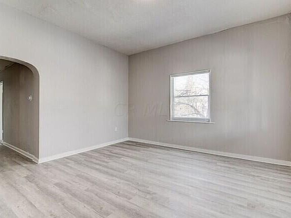 5th image of 228 S Highland Ave #30