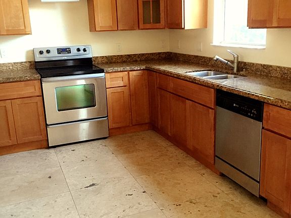 5th image of 3275 Percival Avenue