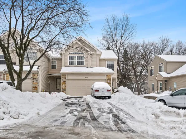 8031 Sierra Woods Ln, Carpentersville, IL 60110