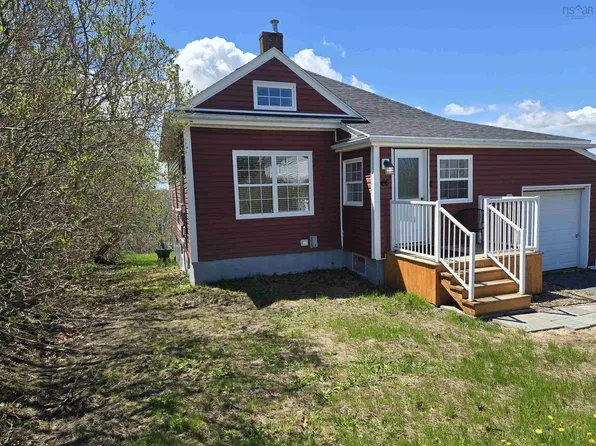 66 Oak St, Trenton, NS B0K 1X0