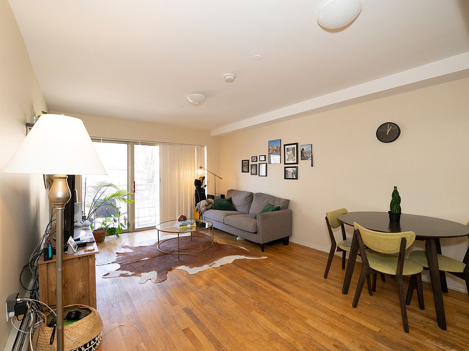 1st image of 31-32 31st St #4