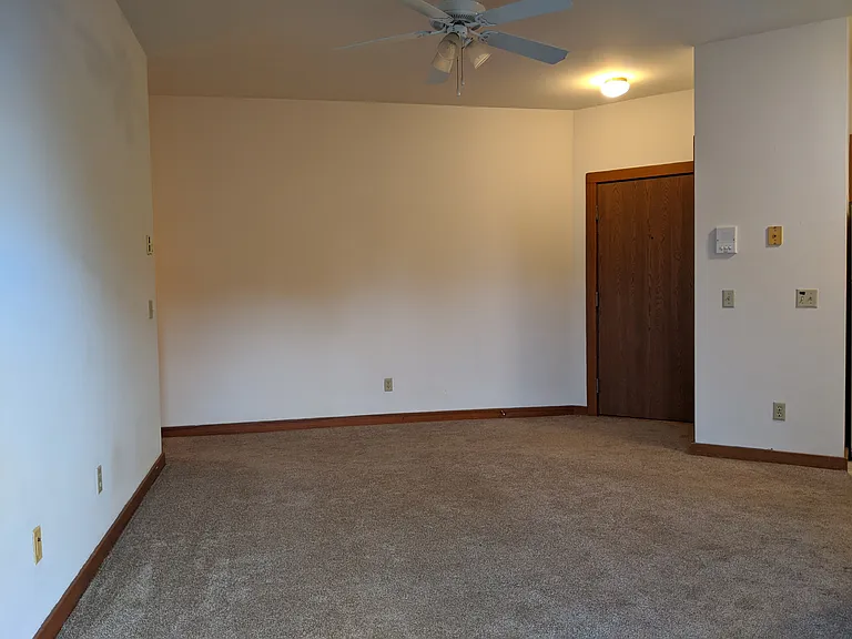 Cardinal Apartments — Photo 17