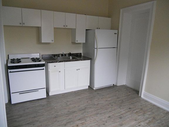 3rd image of 267 Elmwood Ave APT H