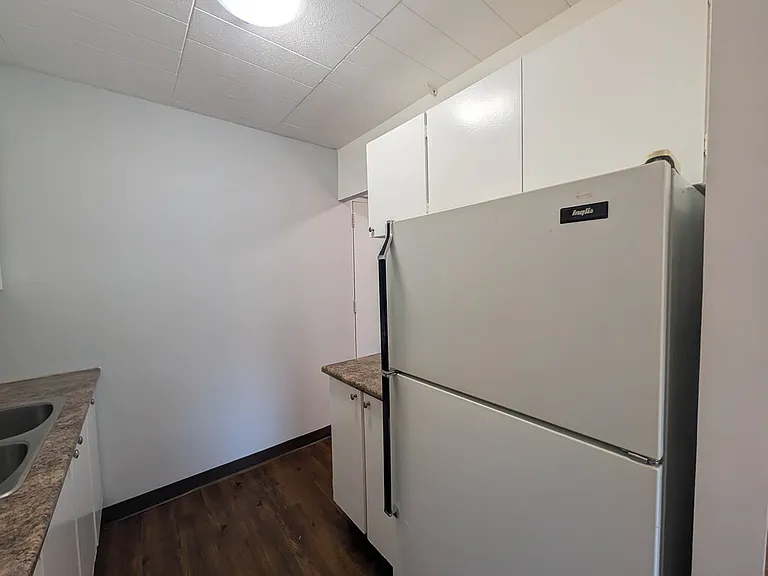 2B Arlington Ave #104 — Photo 8