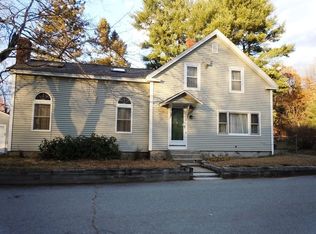 4 Cottage St, Shirley, MA 01464