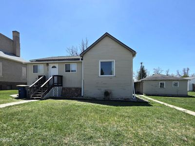 307 5th Ave, Edgeley, ND, 58433