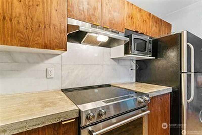 4th image of 15415 W 35th Avenue W #A306