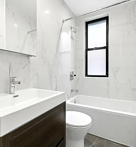200 W 95th St #2E — Photo 7