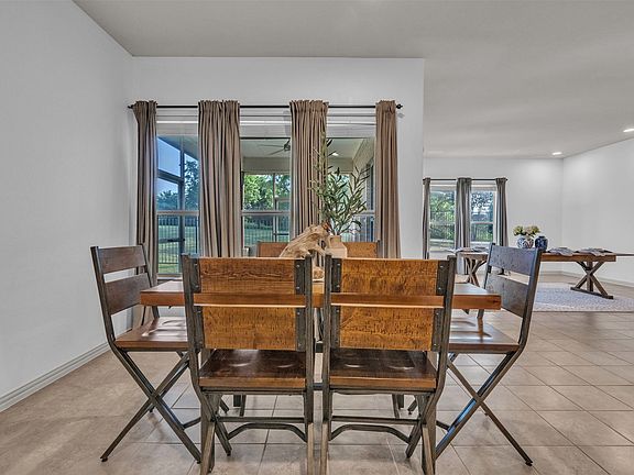 5th image of 2801 Vista Azul Pl #2801