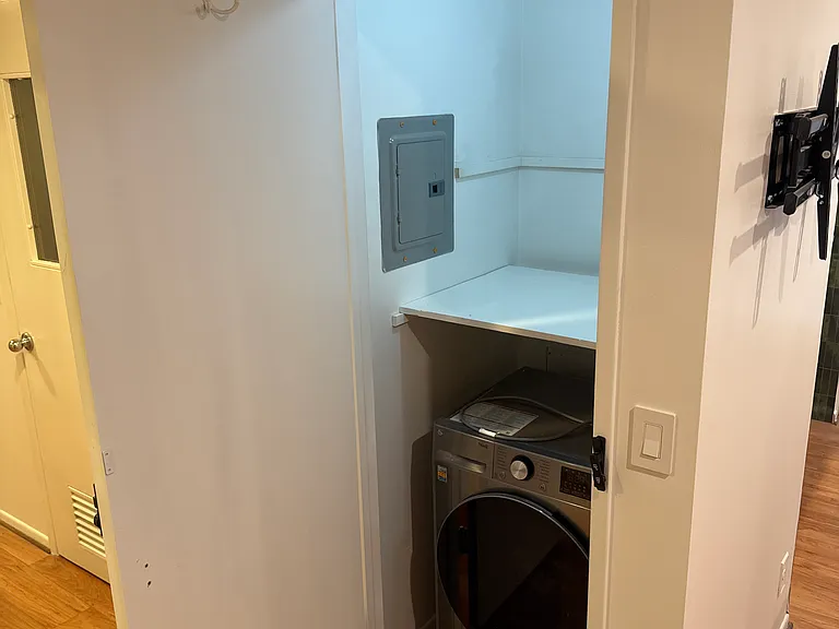 653 Pier Ave #3 — Photo 39