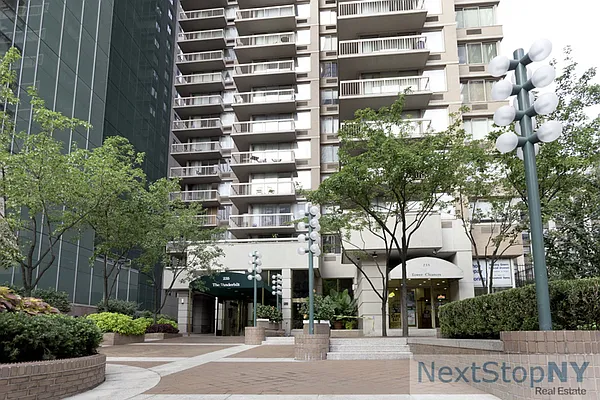 Rented by NextStopNY | media 10
