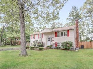 19 Barton Rd, Foxboro, MA 02035