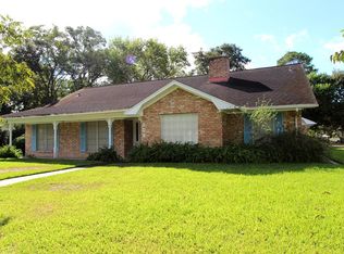 809 Center St, El Campo, TX 77437