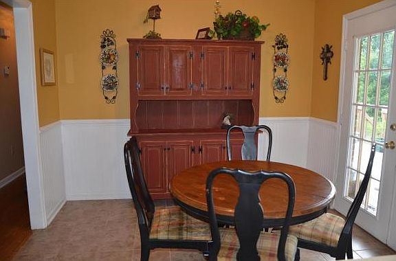 4th image of 251 Ashley Dr