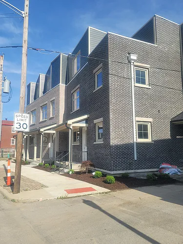 1014 E Long St #A Photo 1