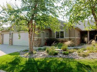 6209 S Cimarron Pl, Sioux Falls, SD 57108