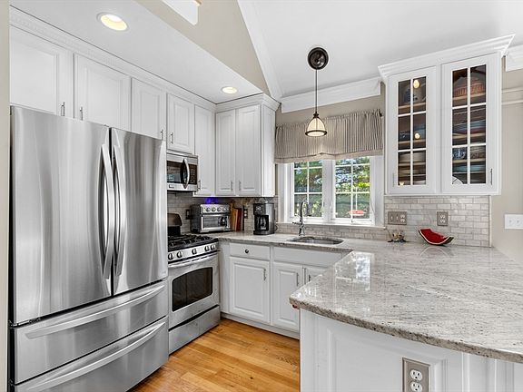 5th image of 60 Papermill Rd