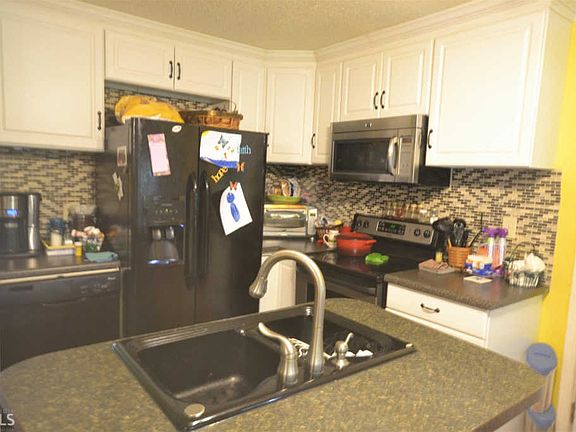 3rd image of 252 Gumlog Dr