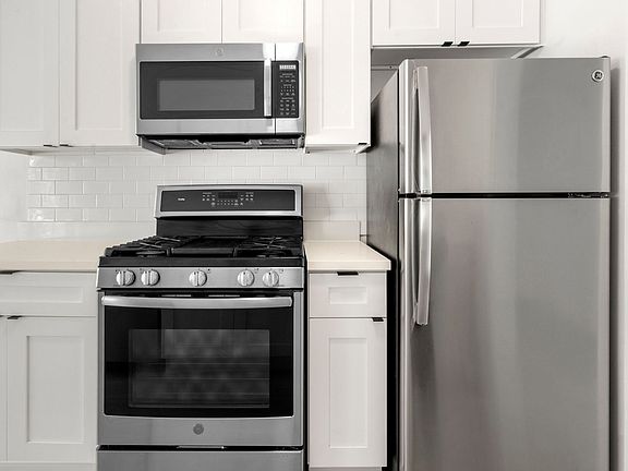 5th image of 162 S Avenue 55 APT 4