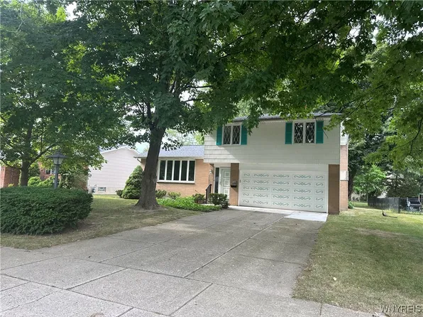 150 Jeffrey Dr, Amherst, NY 14228