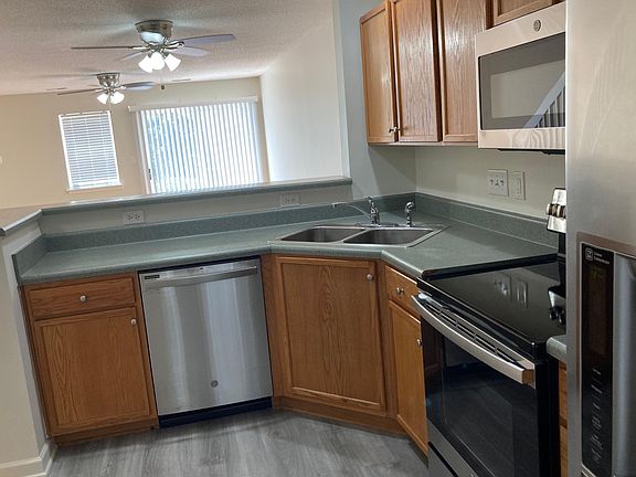 4th image of 6328 Inkberry Dr