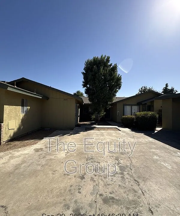 2038 S Tracy Ct