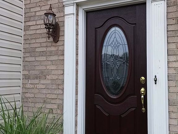 3rd image of 39 Holly Dr