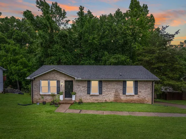 409 Needlewood Dr, Clarksville, TN 37040