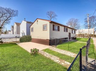 9 Sheridan Pl, Roosevelt, NY 11575