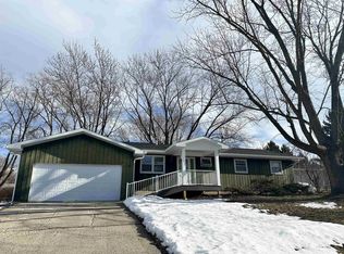 2484 Hillpoint Rd, Mc Farland, WI 53558